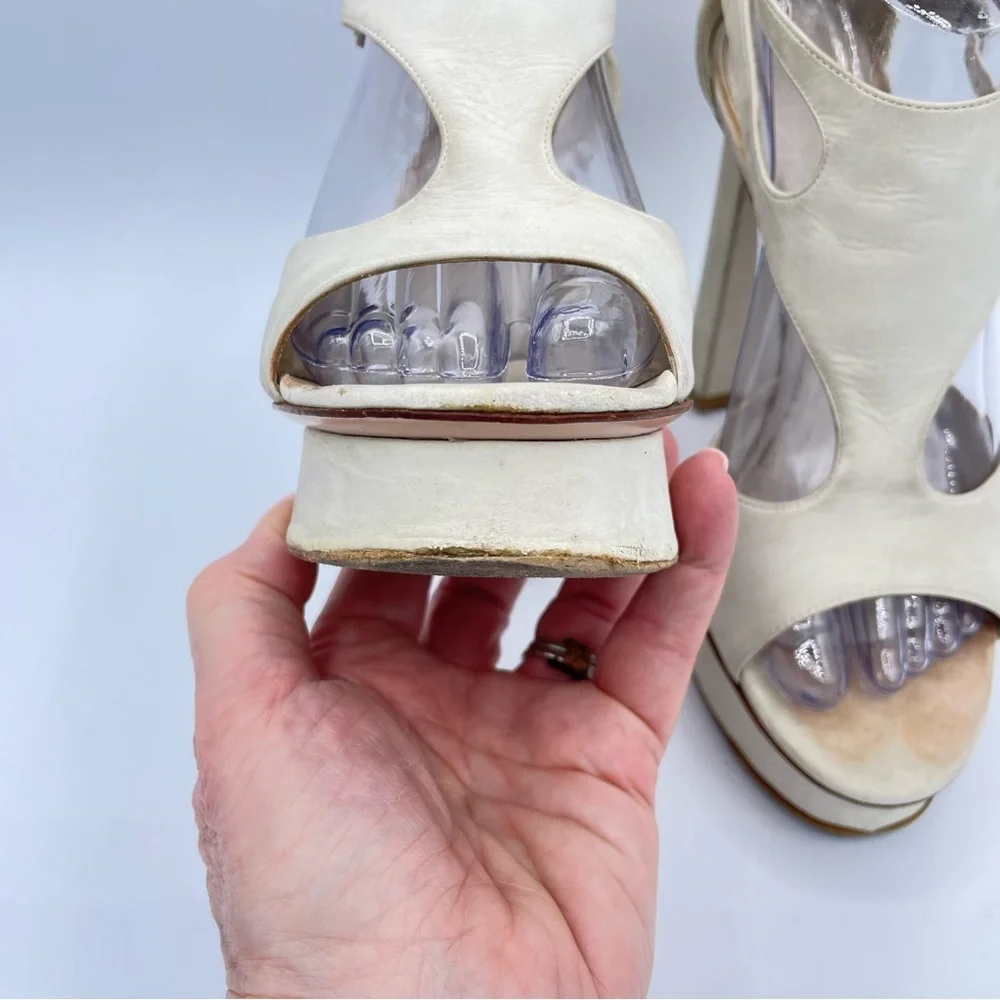 Gianvito Rossi Platform Sandals 38 Bone
